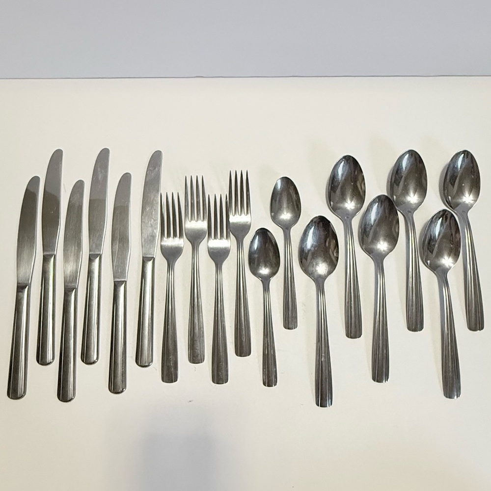 Vintage Oneida “Midland” Stainless Steel Flatware – 18-Piece Set, Thor/Northland
